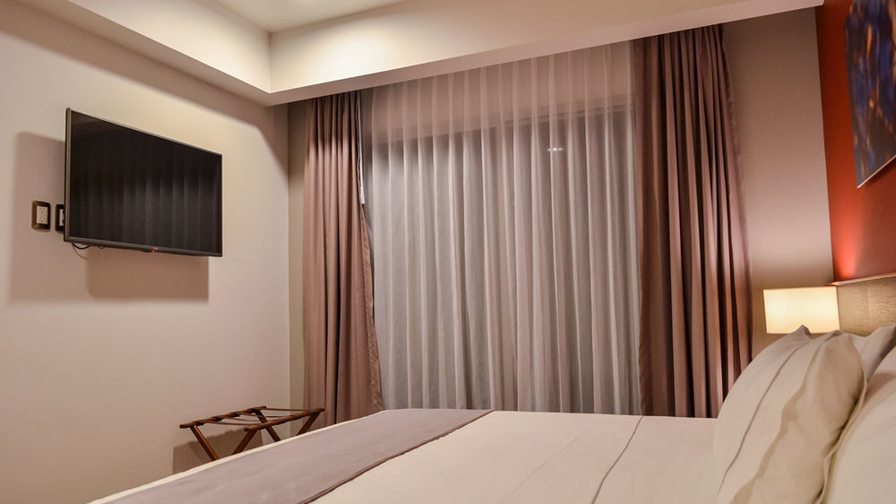 Concept Hotel Самора-де-Идальго Экстерьер фото